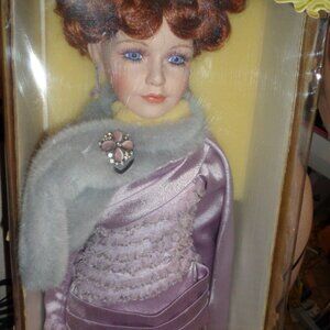 BEAUTIFUL AMERICAN CLASSICS VIOLET 24" PORCELAIN DOLL-WW2 1940'S ERA-LIMITED